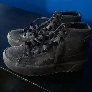 New puma worn only once